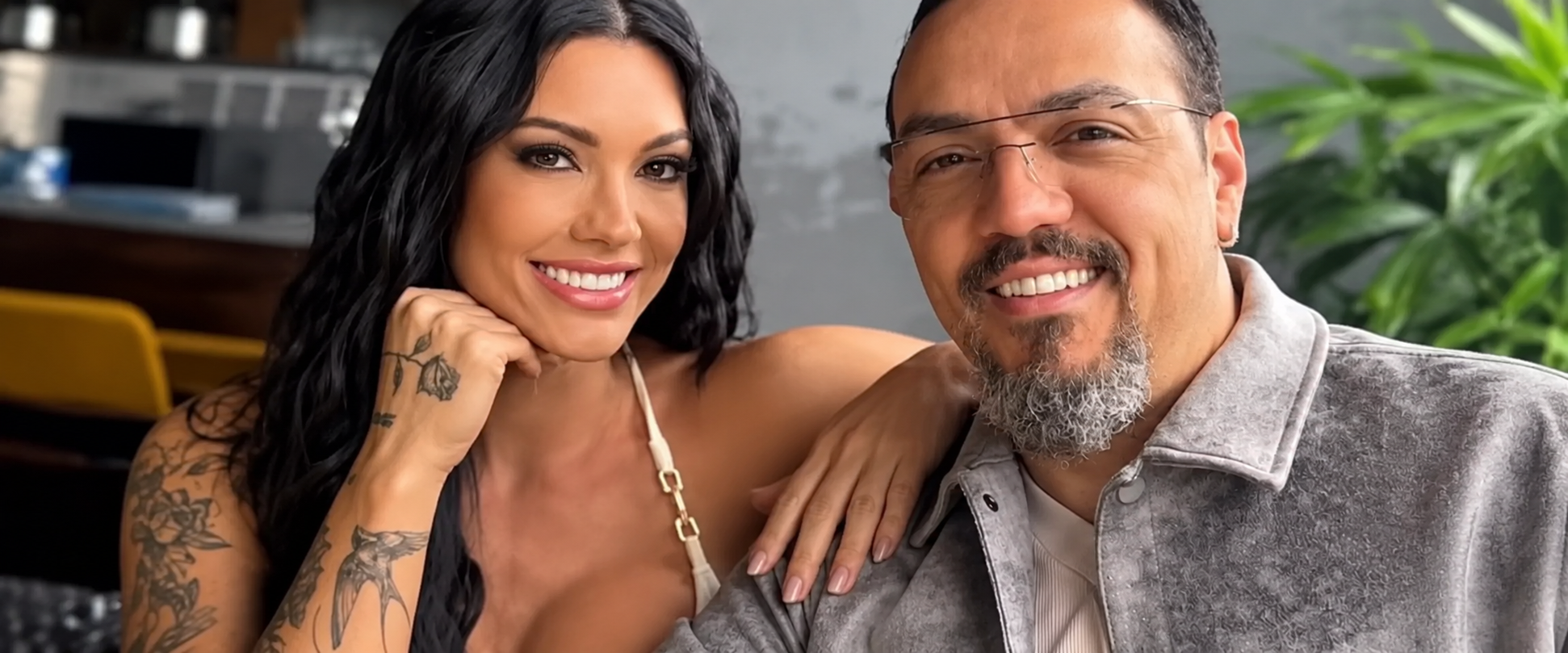 Belo e Rayane Figliuzzi discutem em estacionamento de shopping após flagrante, diz jornal
