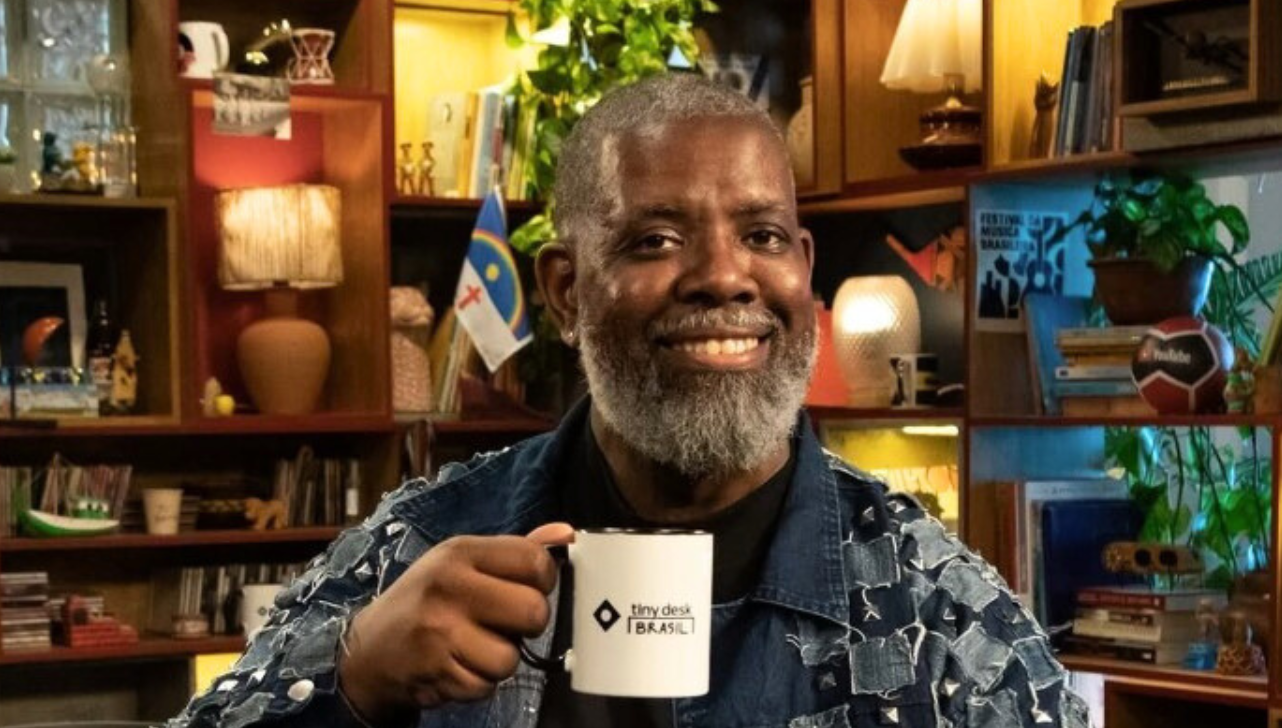 Péricles é o terceiro artista do Tiny Desk Brasil